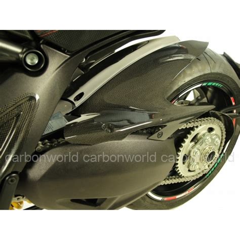 Garde-boue arrière en carbone pour moto