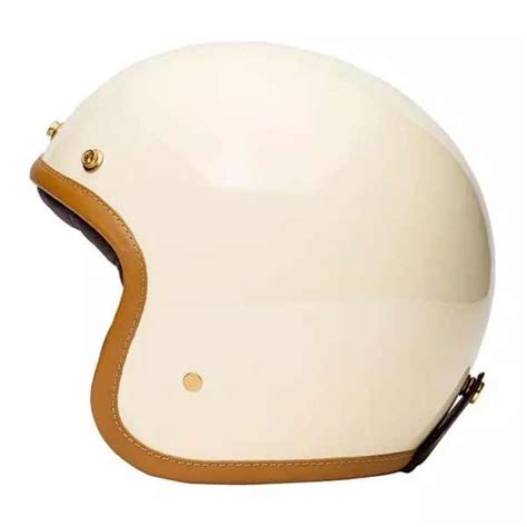 Collection de casques jet vintage de différentes marques