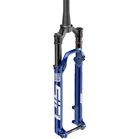 Infographie comparant la performance d'une fourche RockShox entretenue et d'une fourche non entretenue.