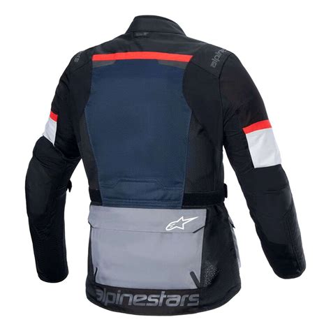 Veste Alpinestars Andes Air Drystar portée par un motard sur une moto de tourisme