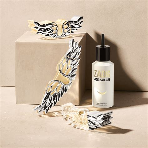 Une sélection de blousons en cuir Zadig & Voltaire pour homme, mettant en avant différents modèles et textures.