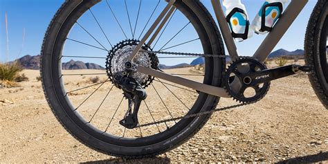 Schéma comparatif des groupes Shimano GRX pour le gravel