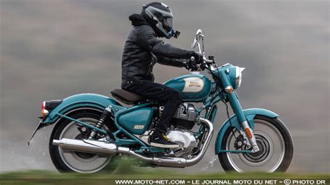 Capture d'écran du forum Royal Enfield, montrant les différentes sections de discussion.
