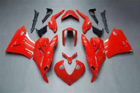 Illustration d'un kit carénage complet pour moto Ducati.