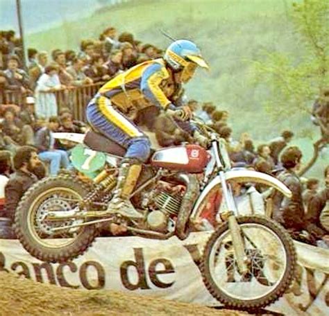 Photo de Håkan Carlqvist en action sur sa moto Yamaha