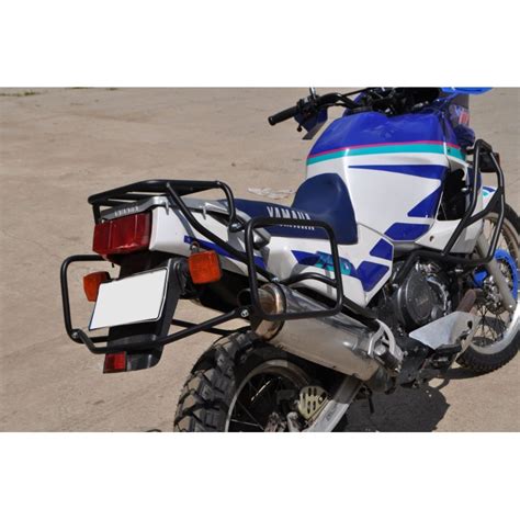 Photo du système de porte-bagage MottoVoron® monté sur une Yamaha XTZ 750 Super Ténéré.