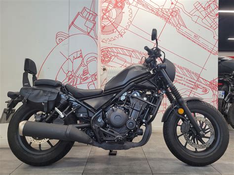 Photo de l'échappement IXIL L3X monté sur une Honda CMX 500 Rebel