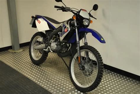 Derbi Senda R préparée pour un test tout-terrain