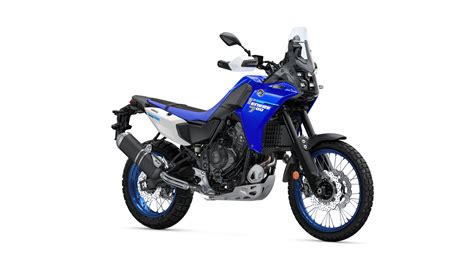 Photo de la Yamaha Tenere 700 en action sur un chemin de terre