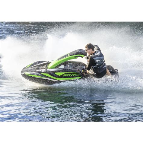 Kawasaki SX-R en action sur l'eau