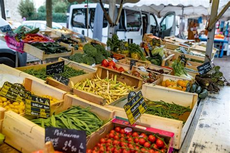 Photographie d'un marché de producteurs locaux