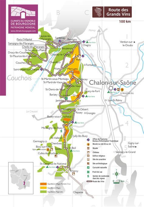 Vue d'une Méhari dans les vignobles de la Côte Chalonnaise.