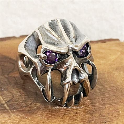Collection de bijoux et accessoires tête de mort pour motards