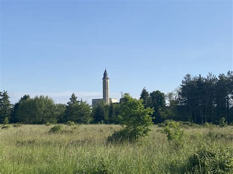 Photographie de la Tour de Marmande, point d'intérêt du parcours à Vellèches