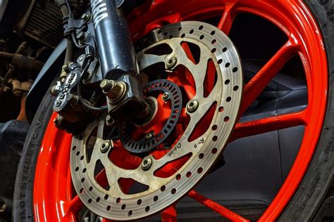 Exemple d'un étrier de frein racing pour moto sportive