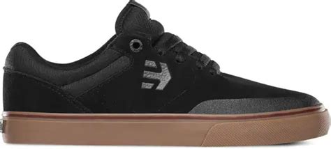 Présentation des chaussures Etnies Marana Vulc MT BLACK avec mise en avant de leurs caractéristiques BMX.