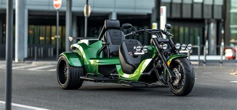 Exemple de trike moderne Rewaco GT avec carrosserie fermée