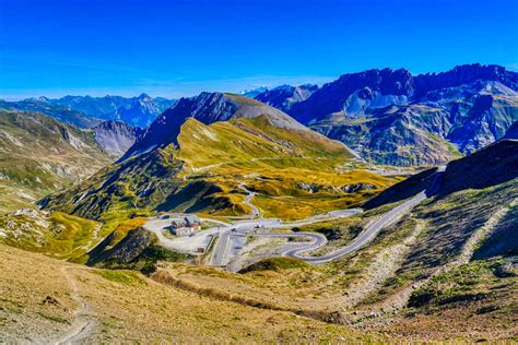 Photomontage des cols mythiques de la Traversée des Alpes.