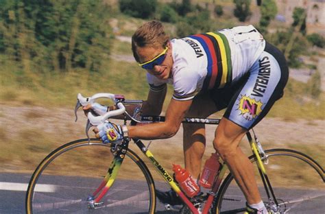 Schéma expliquant l'utilisation du guidon de triathlon par Greg LeMond.