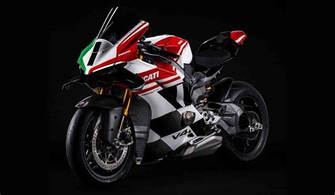 Infographie comparant les performances des motos Ducati et Honda