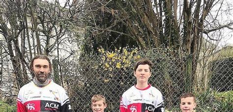 Photo de Quentin DELESCLUSE en action sur sa moto BMX.