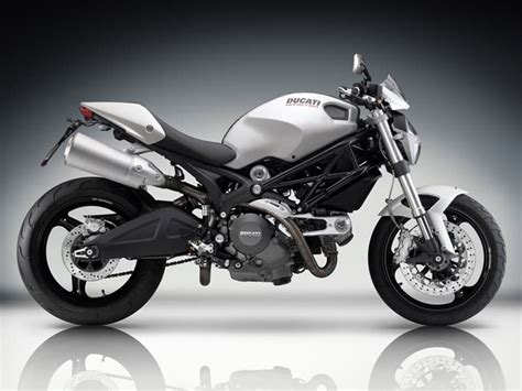 Ducati Monster 696, vue latérale, profil sportif et compact