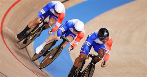 Photo de l'équipe de France de cyclisme sur piste en action