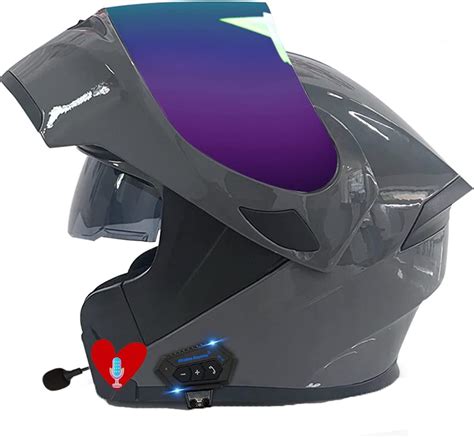Illustration montrant un casque Bluetooth connecté à un système de moto pour la communication interphone
