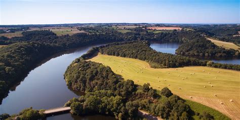 Vue panoramique des lacs de Jugon et Arguenon, paysages bretons pour le VTT