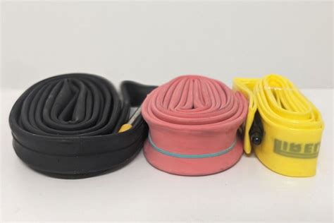 Illustration comparative des chambres à air en butyl, latex et TPU (poids, volume, performance)