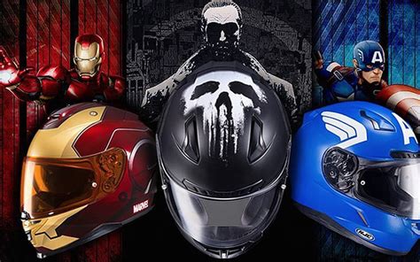 Collection de casques HJC avec des décorations de super-héros Marvel
