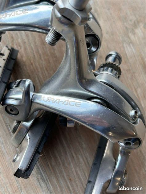 Vue détaillée des étriers de frein Dura-Ace BR-9000