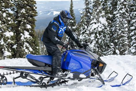 Motoneige Yamaha Venom avec son moteur 2 temps
