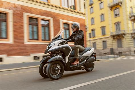 Yamaha Tricity 300, scooter à trois roues