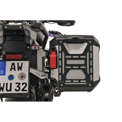 Vue arrière d'une BMW GS avec le carénage arrière Wunderlich.