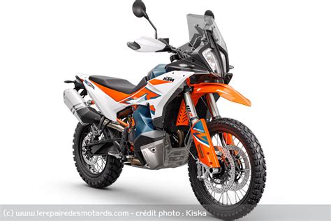 Schéma comparatif des carénages avant de la KTM 890 Adventure avant et après les mises à jour