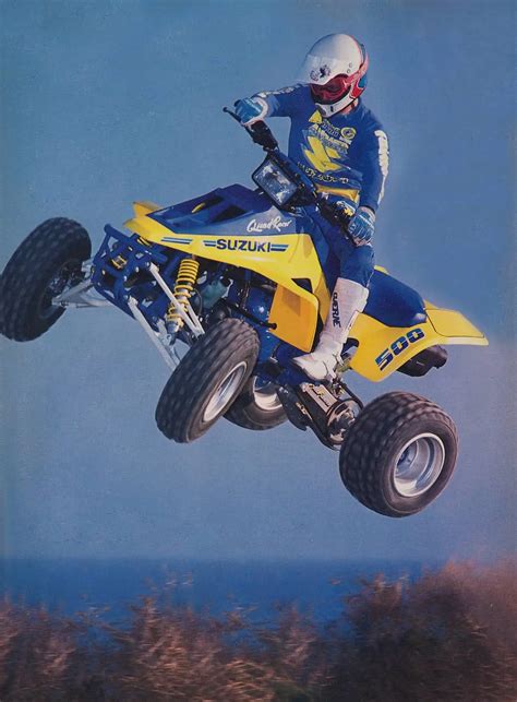 Illustration du Suzuki QuadRacer R450 en action