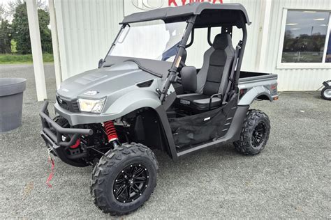 Schéma général du Kymco UXV 700i Sport avec les zones d'entretien principales