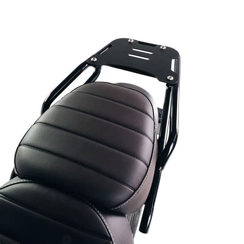 Porte-bagages arrière pour Vespa de couleur noire avec poignées passager