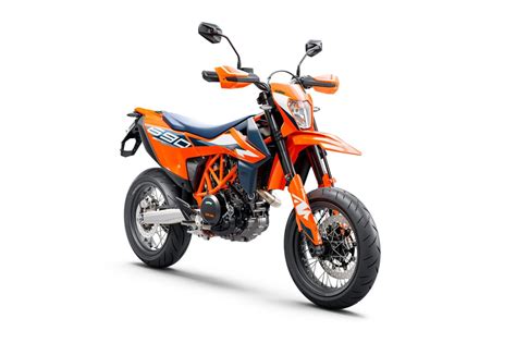 Vue du cadre treillis tubulaire de la KTM 690 SMC