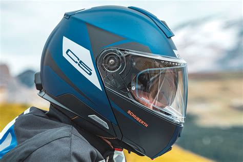 Schéma illustrant les flux d'air autour d'un casque de moto