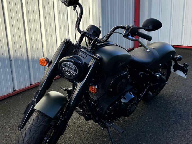 INDIAN CHIEF BOBBER DARK HORSE